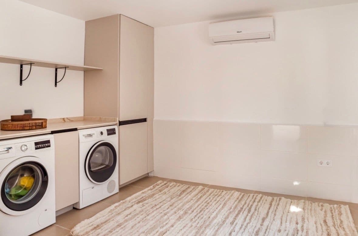 Chalet de 4 habitaciones en Nueva Andalucia en venta con piscina - 1.795.000 € (Ref: 9823281)
