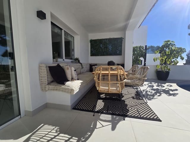 4 Zimmer Villa zu verkaufen in Riviera del Sol, Mijas mit Pool - 1.895.000 € (Ref: 9823282)