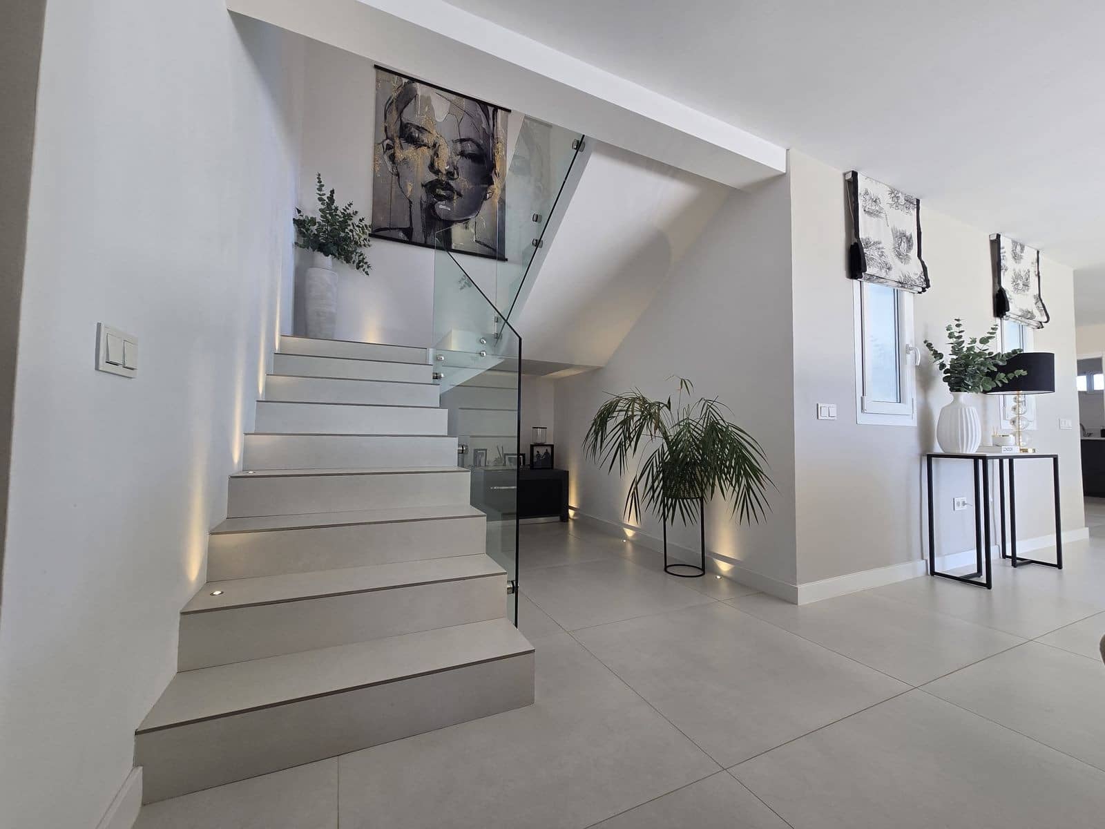 4 Zimmer Villa zu verkaufen in Mijas Costa mit Pool - 1.895.000 € (Ref: 9823282)