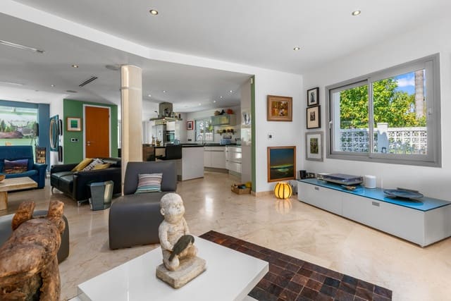 5 sypialnia Willa na sprzedaż w San Pedro de Alcántara Pueblo, Marbella z basenem - 1 900 000 € (Ref: 9823283)