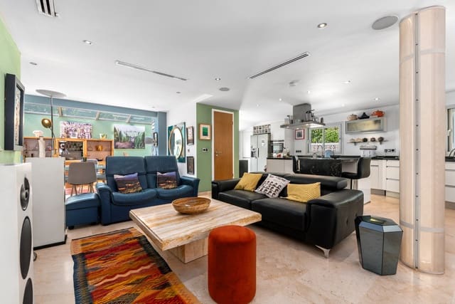 5 sypialnia Willa na sprzedaż w San Pedro de Alcántara Pueblo, Marbella z basenem - 1 900 000 € (Ref: 9823283)
