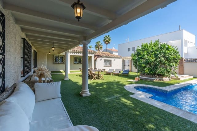 5 camera da letto Villa in vendita in San Pedro de Alcántara Pueblo, Marbella con piscina - 1.950.000 € (Rif: 9823284)