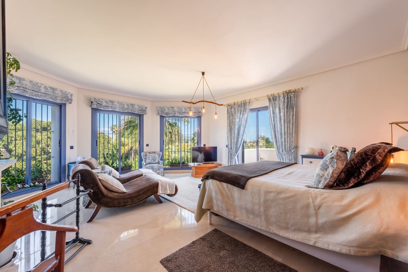 6 chambre Villa/Maison à vendre à Sotogrande avec piscine - 1 950 000 € (Ref: 9823285)