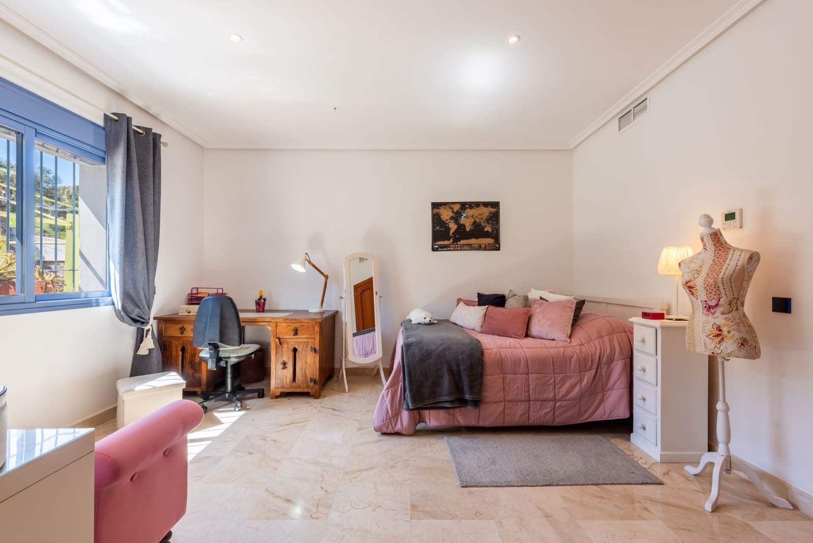 6 chambre Villa/Maison à vendre à Sotogrande avec piscine - 1 950 000 € (Ref: 9823285)
