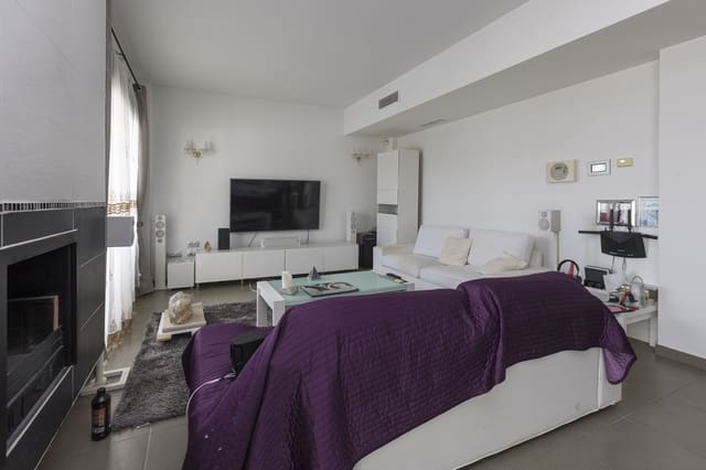 6 soveværelse Villa til salg i Centro, Estepona med swimmingpool - € 950.000 (Ref: 9823293)