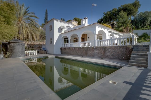4 bedroom Villa for sale in Benahavís pueblo, Benahavís with pool - € 1,700,000 (Ref: 9823297)