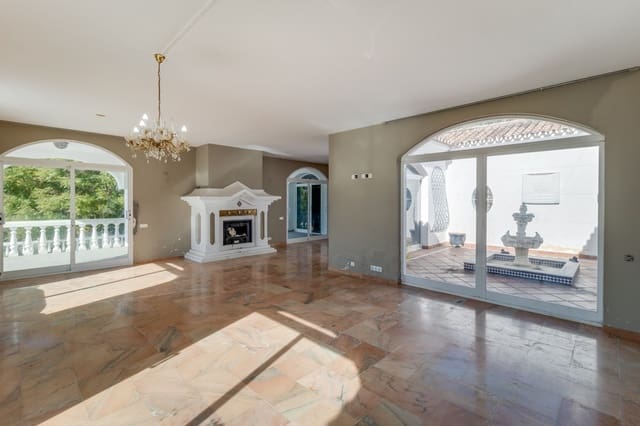 4 bedroom Villa for sale in Benahavís pueblo, Benahavís with pool - € 1,700,000 (Ref: 9823297)