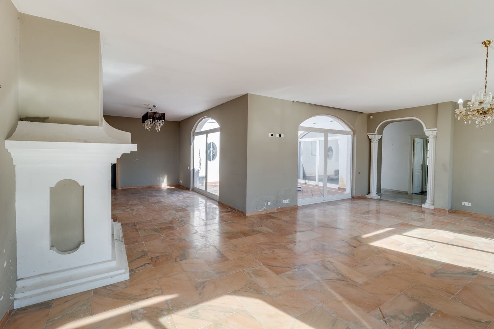 4 soverom Villa til salgs i Benahavis med svømmebasseng - € 1 700 000 (Ref: 9823297)