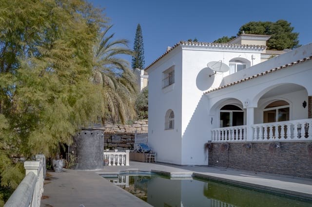 4 bedroom Villa for sale in Benahavís pueblo, Benahavís with pool - € 1,700,000 (Ref: 9823297)