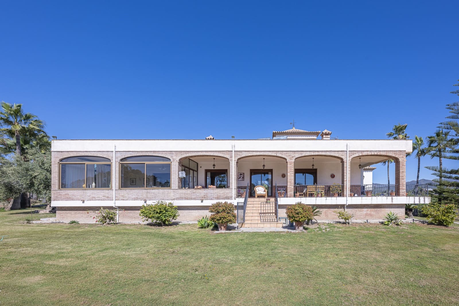 4 soverom Villa til salgs i El Padron med svømmebasseng - € 2 000 000 (Ref: 9823300)