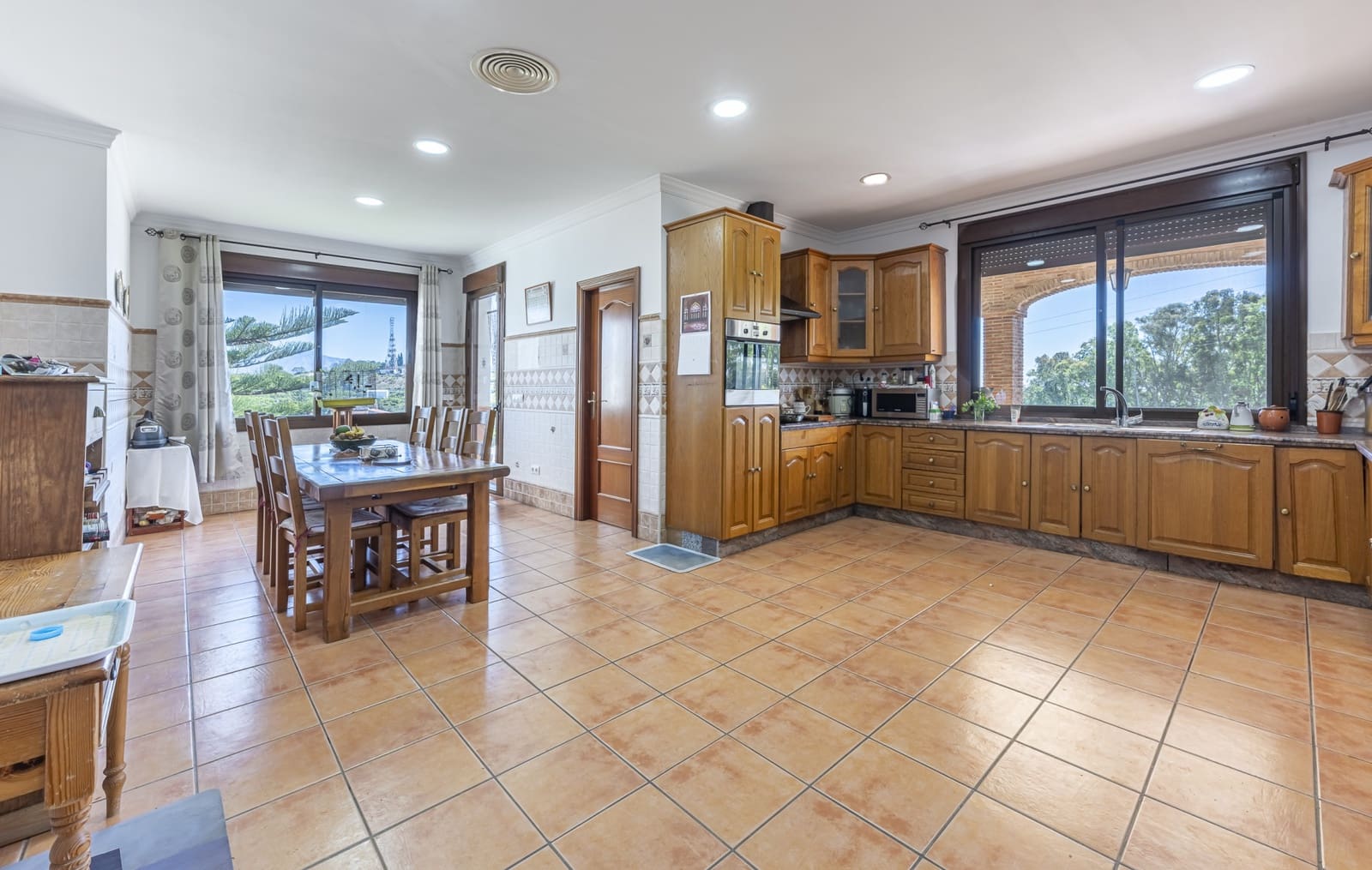 4 soverom Villa til salgs i El Padron med svømmebasseng - € 2 000 000 (Ref: 9823300)