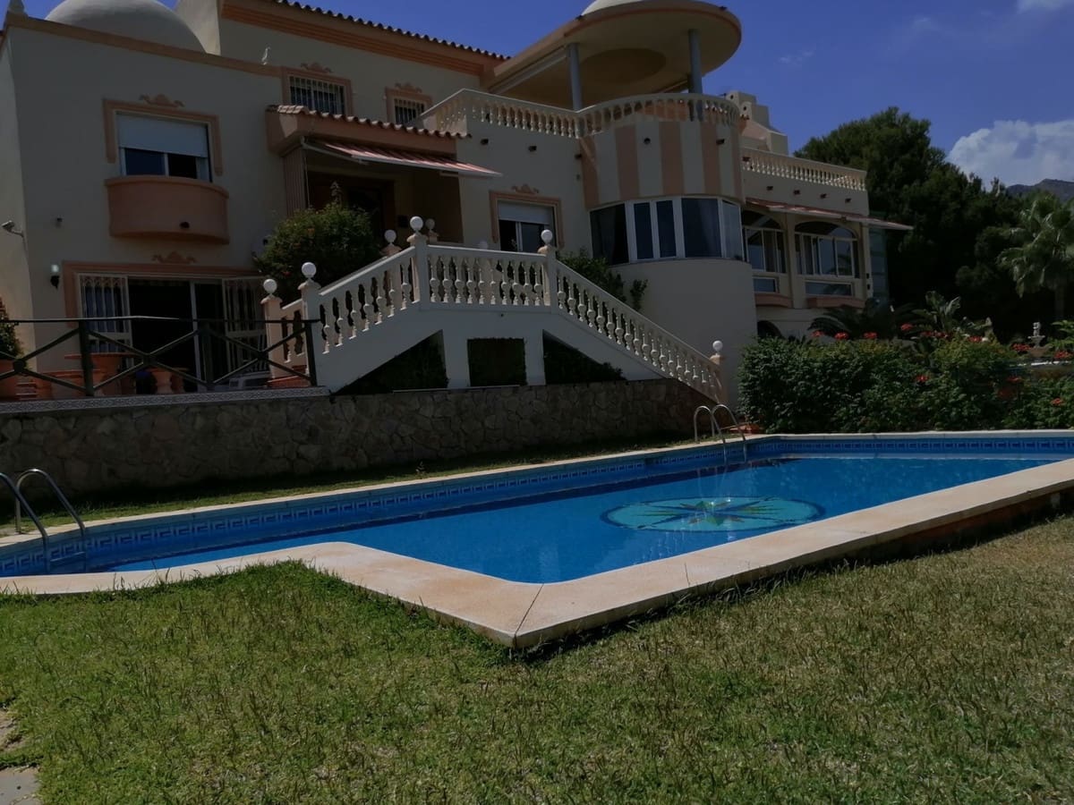 7 soveværelse Villa til salg i Benalmadena med swimmingpool - € 2.195.000 (Ref: 9823301)