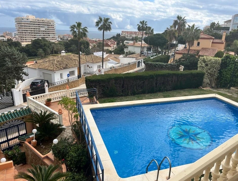 7 soveværelse Villa til salg i Benalmadena med swimmingpool - € 2.195.000 (Ref: 9823301)