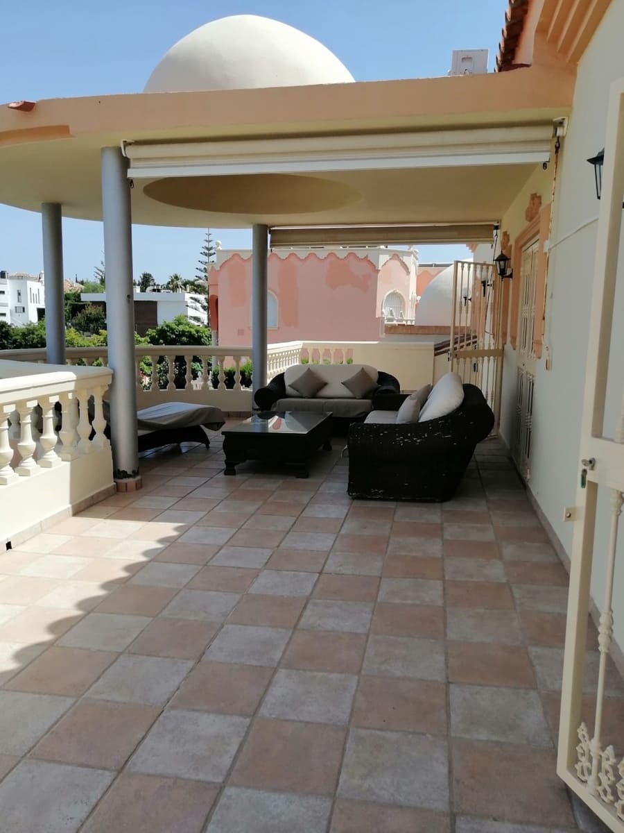 7 soveværelse Villa til salg i Benalmadena med swimmingpool - € 2.195.000 (Ref: 9823301)