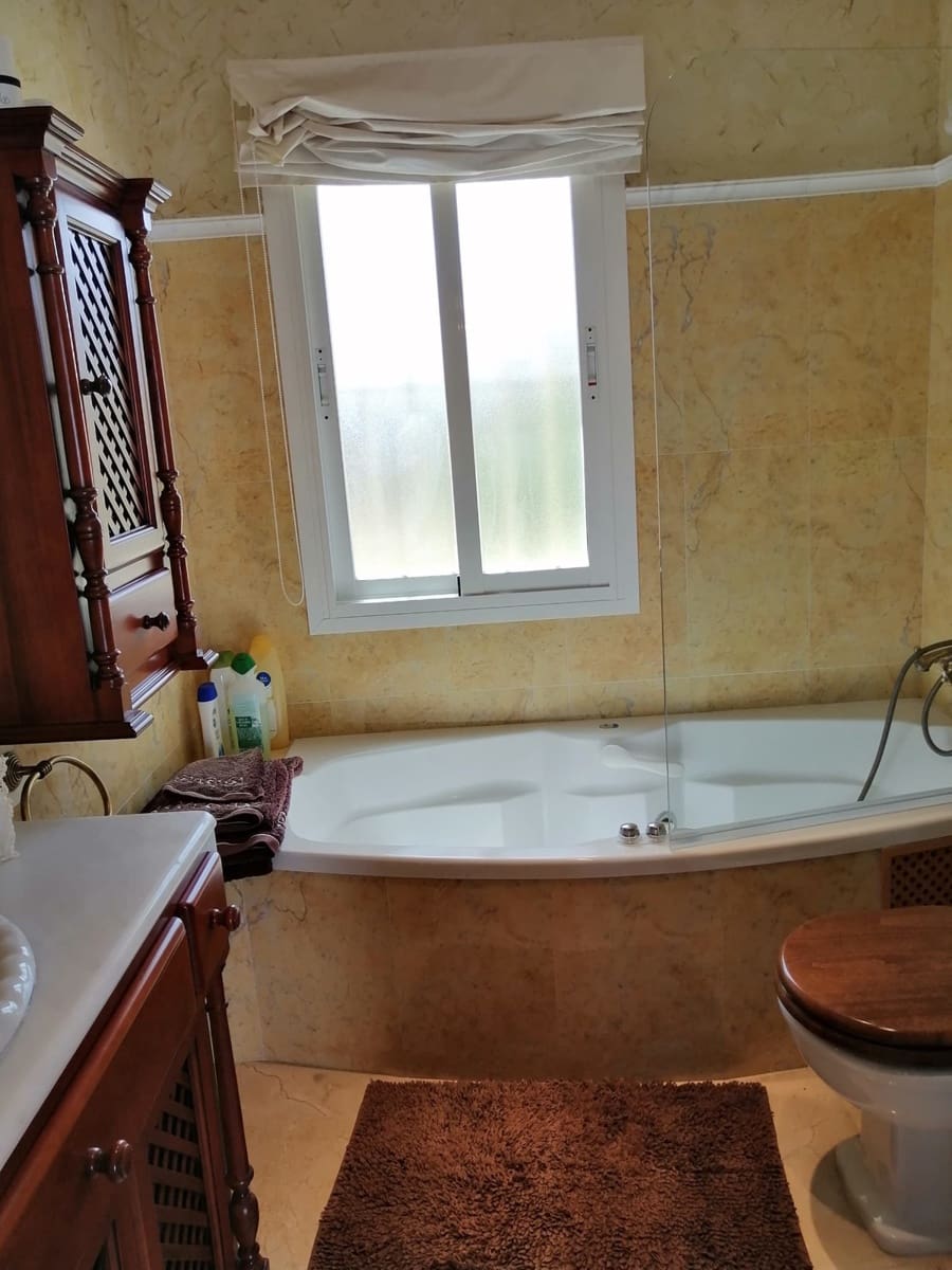 7 soveværelse Villa til salg i Benalmadena med swimmingpool - € 2.195.000 (Ref: 9823301)