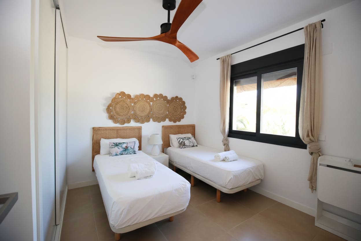 3 camera da letto Casa in vendita in El Paraiso con piscina - 549.000 € (Rif: 9823304)