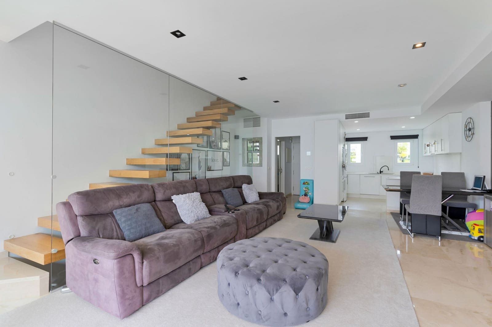 4 makuuhuone Omakotitalo myytävänä paikassa Mijas Costa mukana uima-altaan - 860 000 € (Ref: 9823305)