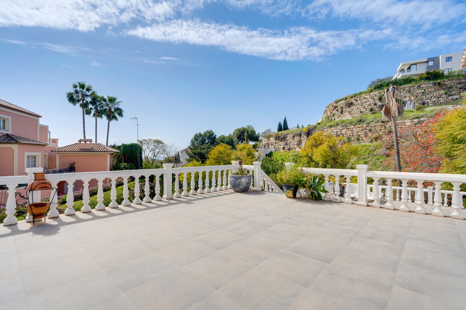 4 Zimmer Villa zu verkaufen in Benahavis mit Pool - 1.700.000 € (Ref: 9823306)