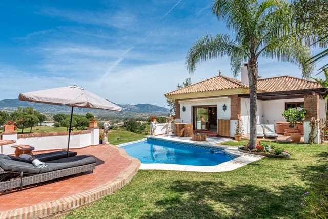 4 Zimmer Villa zu verkaufen in Riviera del Sol, Mijas mit Pool - 1.895.000 € (Ref: 9823307)