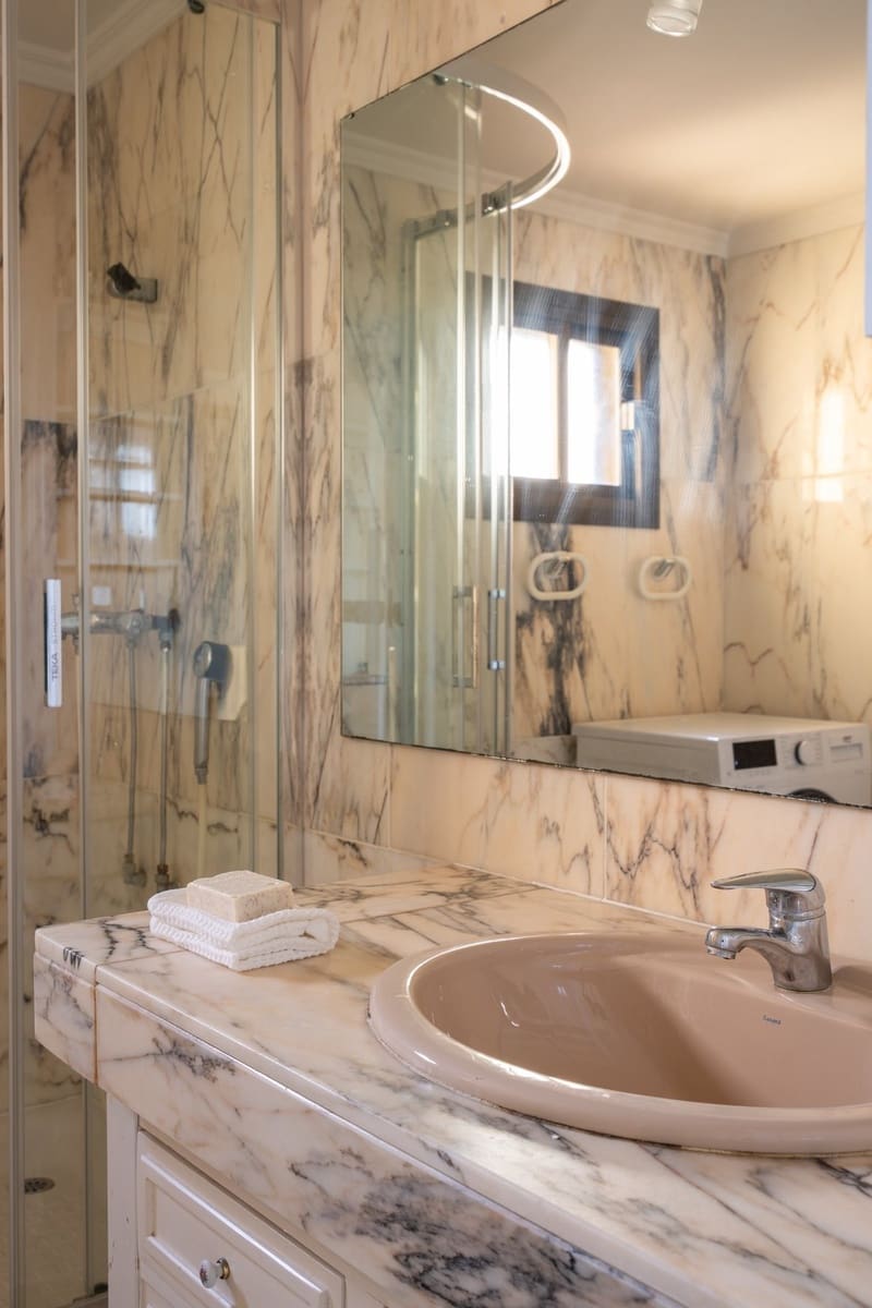 2 slaapkamer Appartement te koop in Mijas Costa met zwembad - € 520.000 (Ref: 9823309)