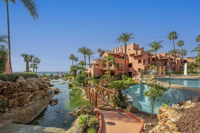 3 bedroom Apartment for sale in Centro, Estepona with pool - € 1,995,000 (Ref: 9823312)