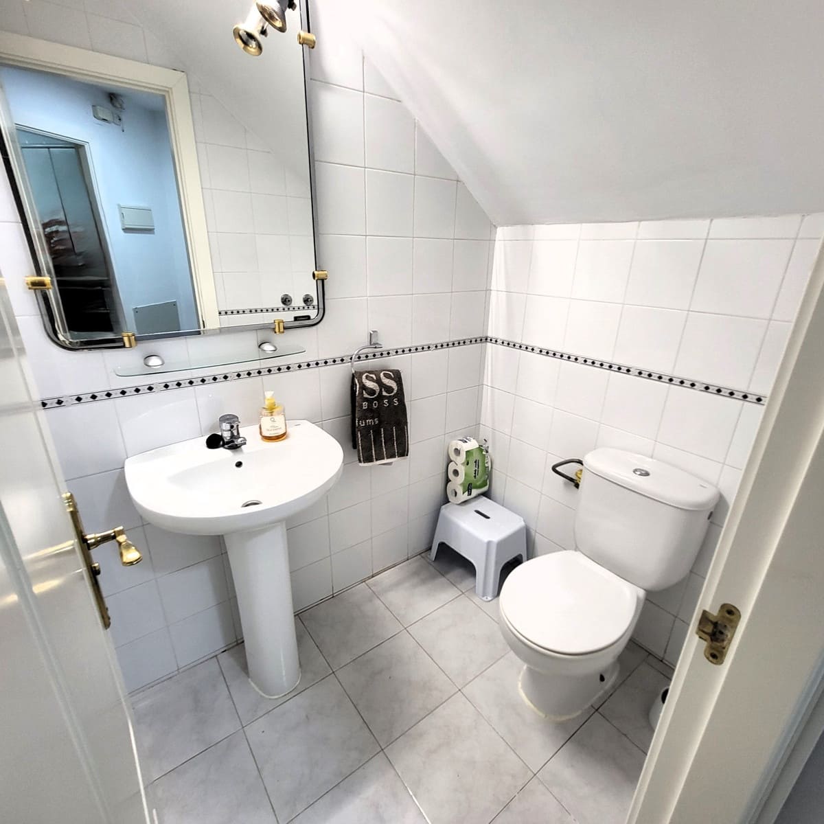 4 soveværelse Semi-Rækkehus til salg i Manilva med swimmingpool - € 495.000 (Ref: 9823313)
