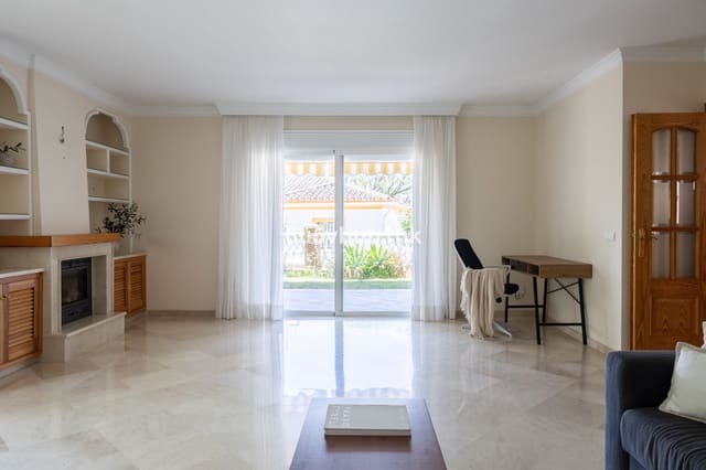 5 camera da letto Casa in vendita in San Pedro de Alcántara Pueblo, Marbella - 695.000 € (Rif: 9823314)