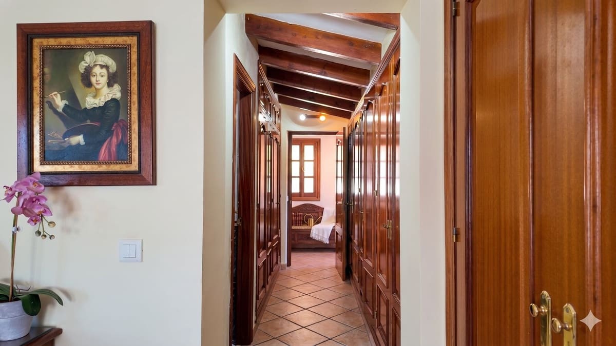 3 bedroom Villa for sale in Cancelada - € 799,000 (Ref: 9823316)