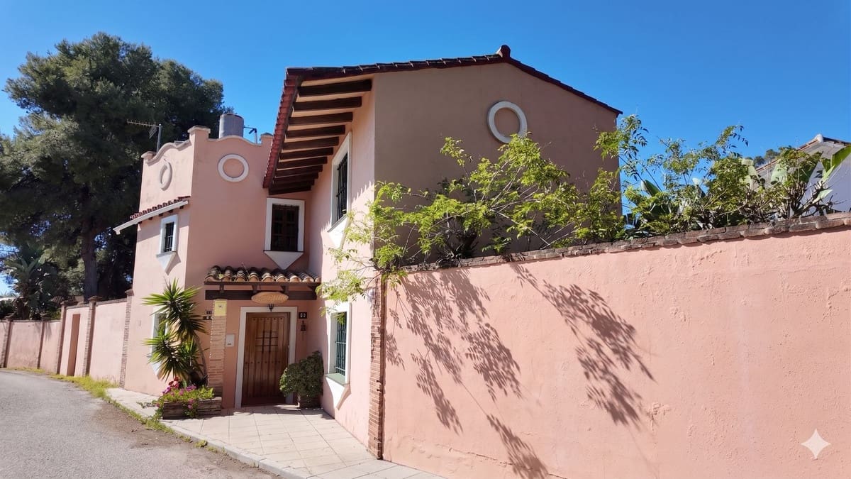 3 bedroom Villa for sale in Cancelada - € 799,000 (Ref: 9823316)