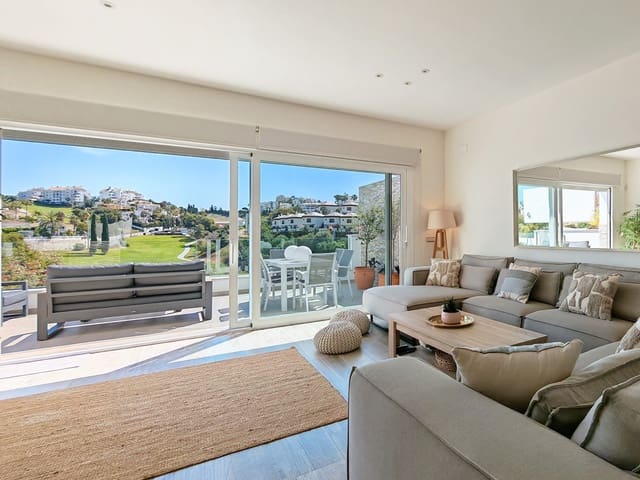 3 soveværelse Semi-Rækkehus til salg i Riviera del Sol, Mijas med swimmingpool - € 895.000 (Ref: 9823319)