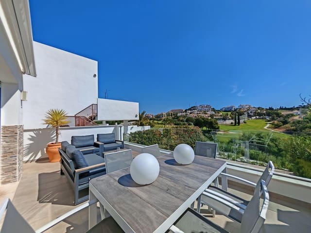 3 slaapkamer Halfvrijstaande villa te koop in Riviera del Sol, Mijas met zwembad - € 895.000 (Ref: 9823319)