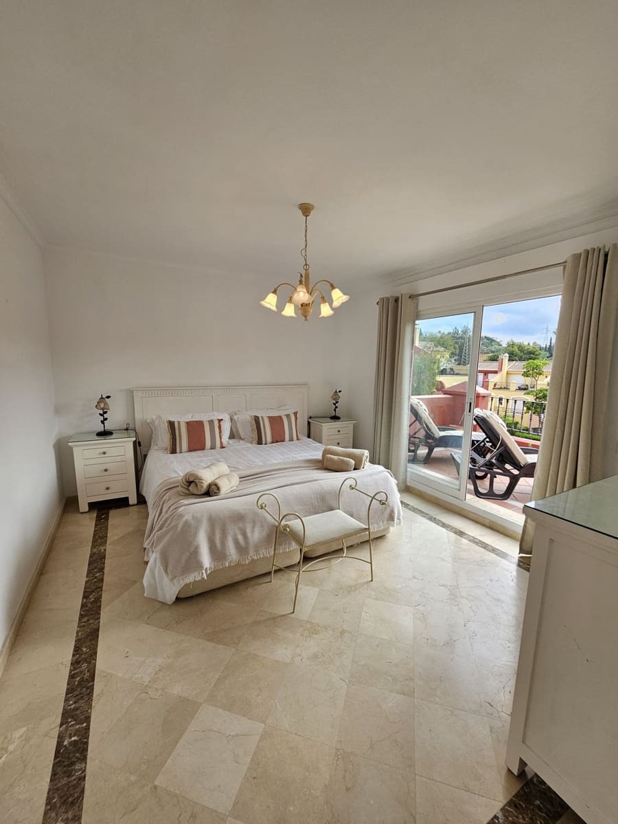 3 slaapkamer Huis te koop in Golden Mile met zwembad - € 895.000 (Ref: 9823320)