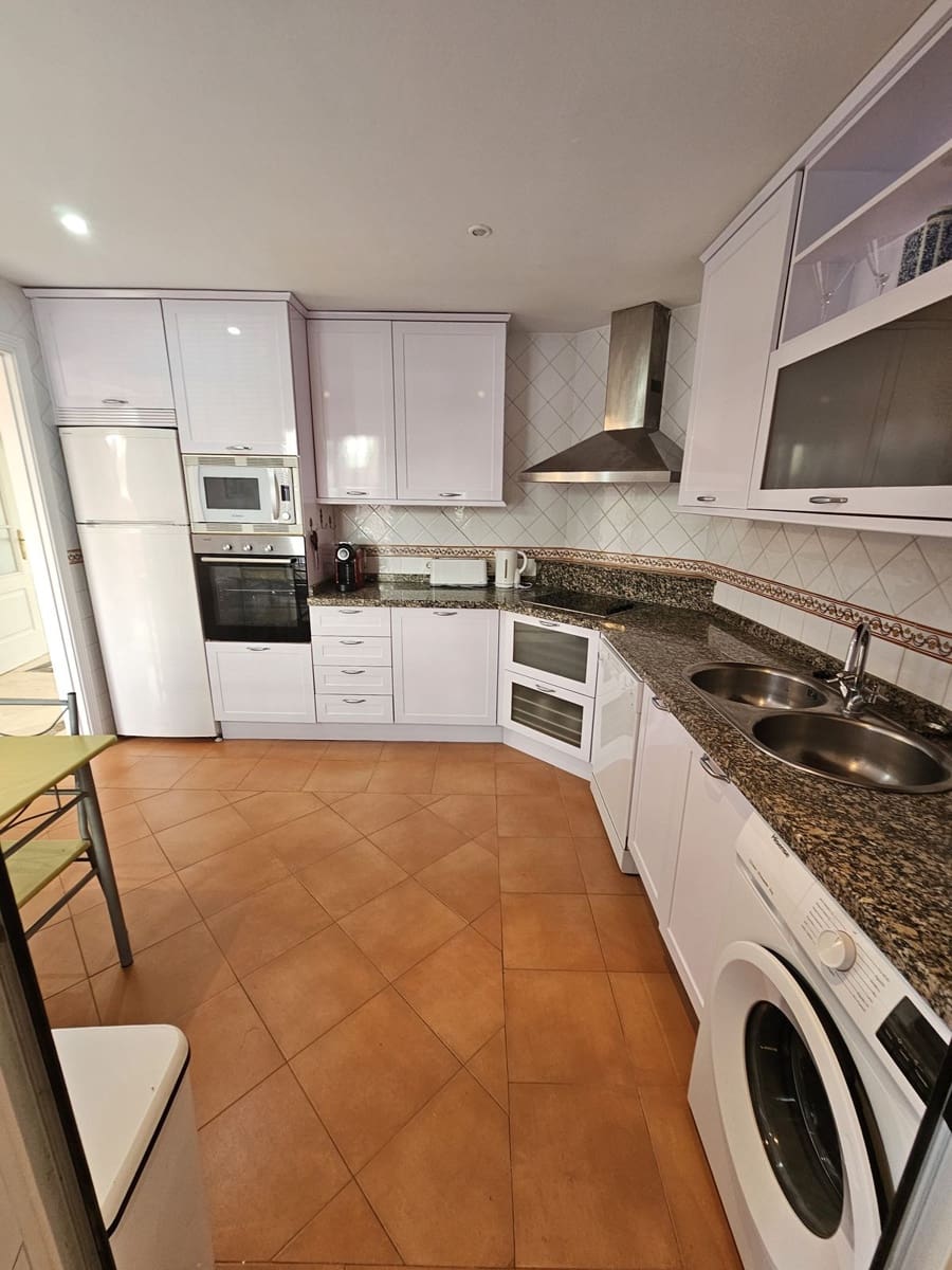3 slaapkamer Huis te koop in Golden Mile met zwembad - € 895.000 (Ref: 9823320)