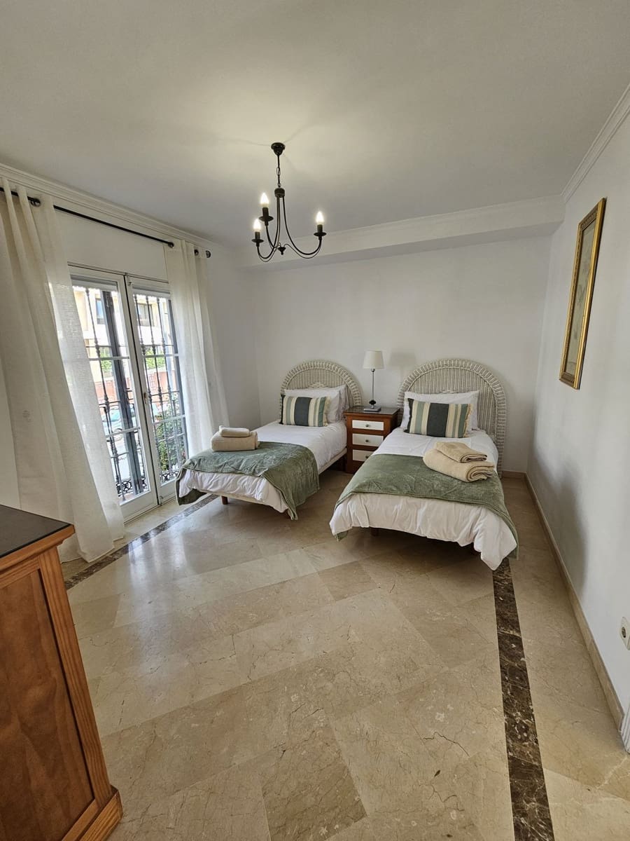3 slaapkamer Huis te koop in Golden Mile met zwembad - € 895.000 (Ref: 9823320)