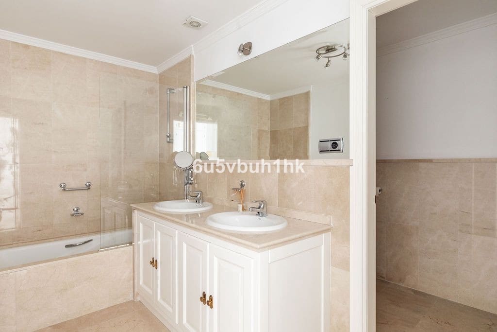 3 chambre Villa/Maison à vendre à Calahonda avec piscine - 995 000 € (Ref: 9823321)