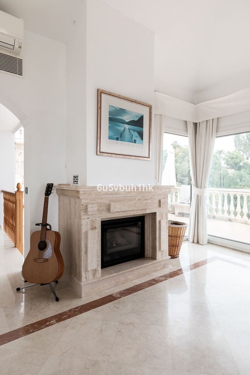 3 chambre Villa/Maison à vendre à Calahonda avec piscine - 995 000 € (Ref: 9823321)