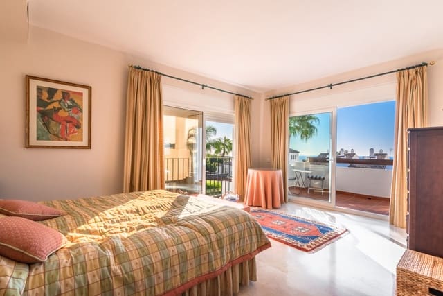 3 camera da letto Casa in vendita in La Dama de Noche - La Alzambra, Marbella con piscina garage - 1.150.000 € (Rif: 9823322)