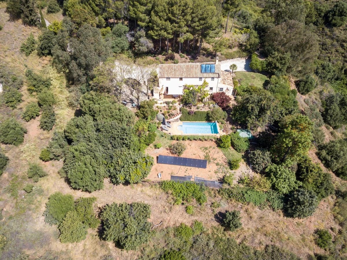 3 chambre Villa/Maison à vendre à Estepona avec piscine - 1 200 000 € (Ref: 9823323)