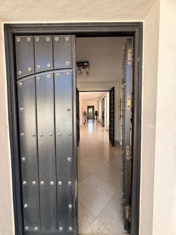 3 Zimmer Villa zu verkaufen in Bel-Air, Estepona mit Pool Garage - 1.200.000 € (Ref: 9823324)