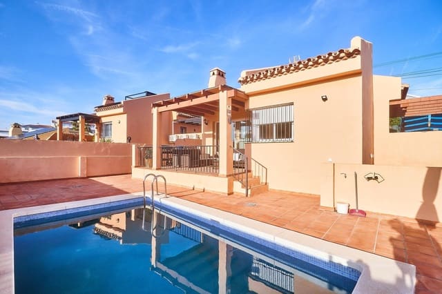 Chalet de 2 habitaciones en El Faro, Mijas en venta con piscina garaje - 550.000 € (Ref: 9823328)