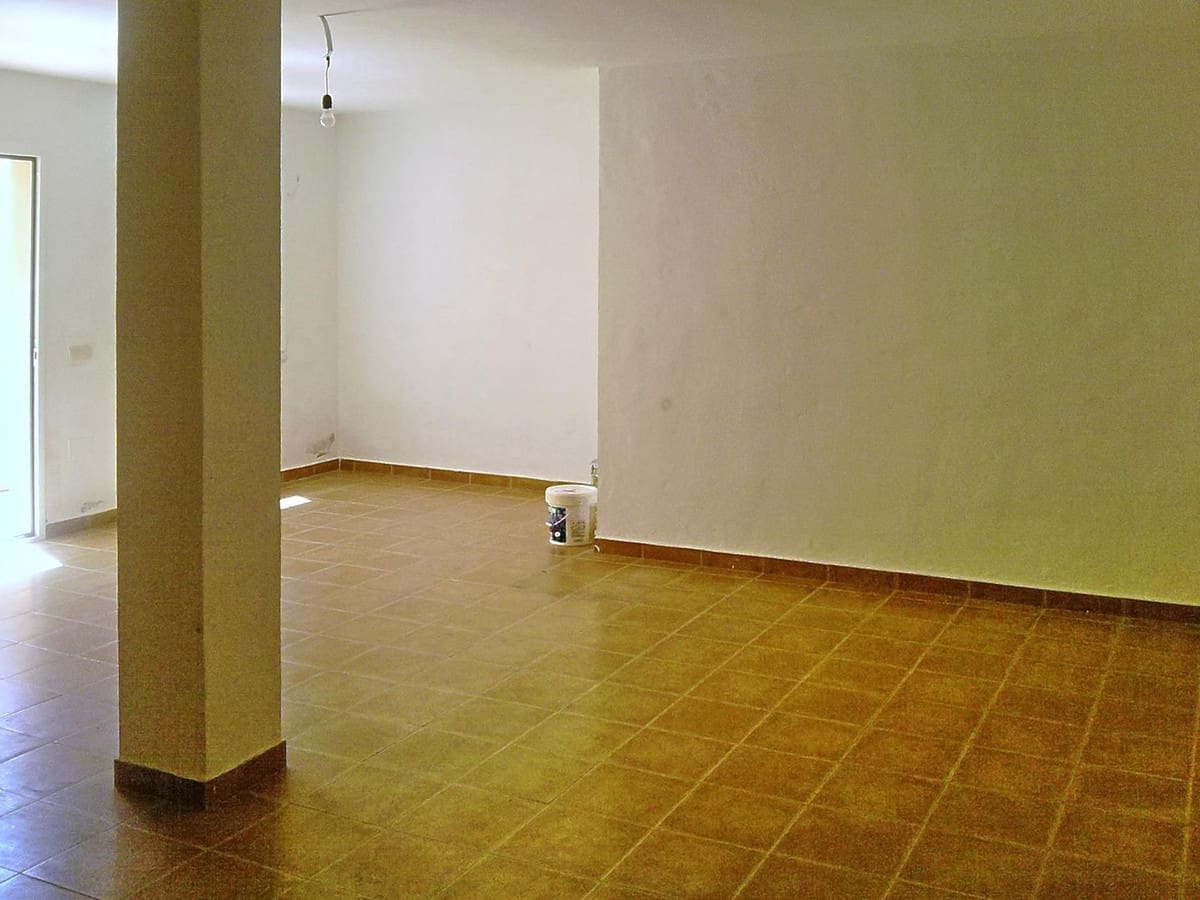 Chalet de 2 habitaciones en El Faro en venta con piscina garaje - 550.000 € (Ref: 9823328)