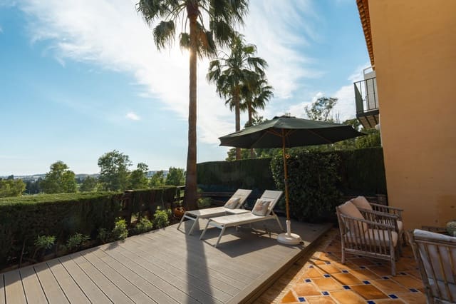 4 quarto Casa em Banda para venda em La Dama de Noche - La Alzambra, Marbella com piscina - 695 000 € (Ref: 9823331)