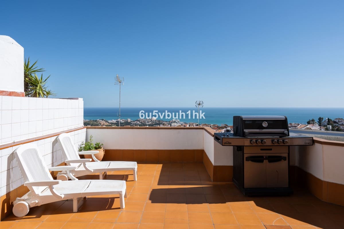 4 soveværelse Byhus til salg i Benalmadena med garage - € 680.000 (Ref: 9823332)
