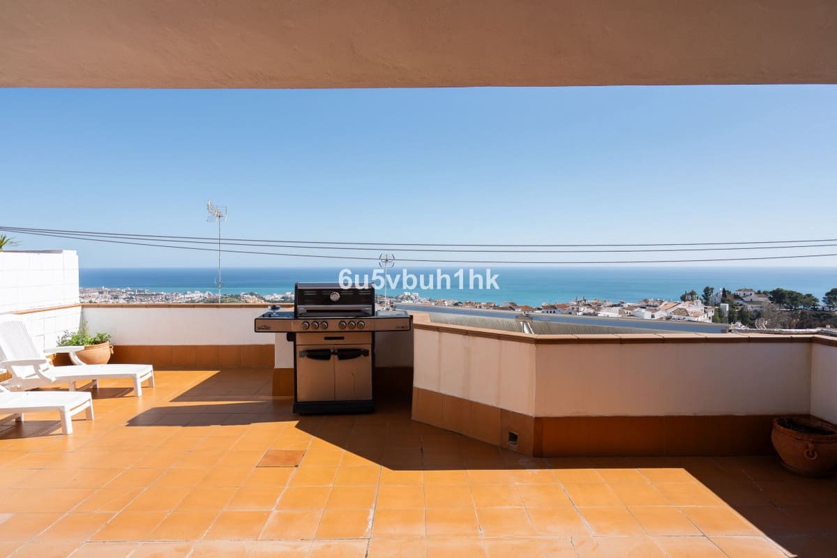 4 soveværelse Byhus til salg i Benalmadena med garage - € 680.000 (Ref: 9823332)