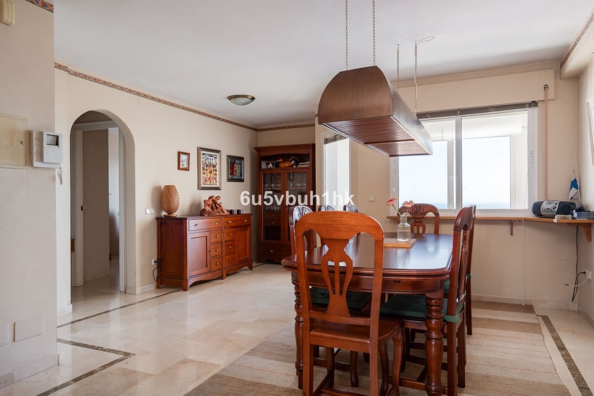 4 soveværelse Byhus til salg i Benalmadena med garage - € 680.000 (Ref: 9823332)