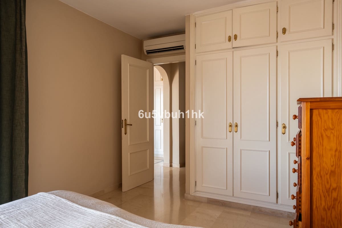 4 soveværelse Byhus til salg i Benalmadena med garage - € 680.000 (Ref: 9823332)