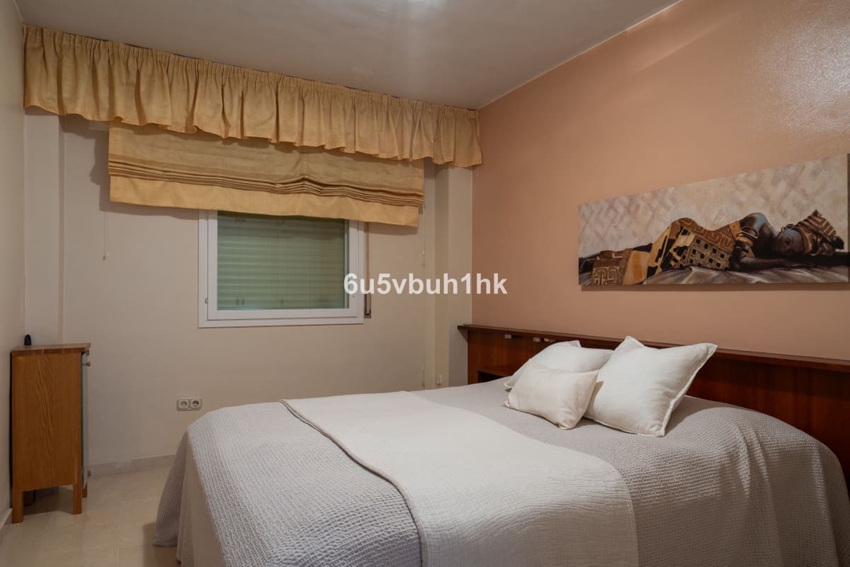 4 soveværelse Byhus til salg i Benalmadena med garage - € 680.000 (Ref: 9823332)