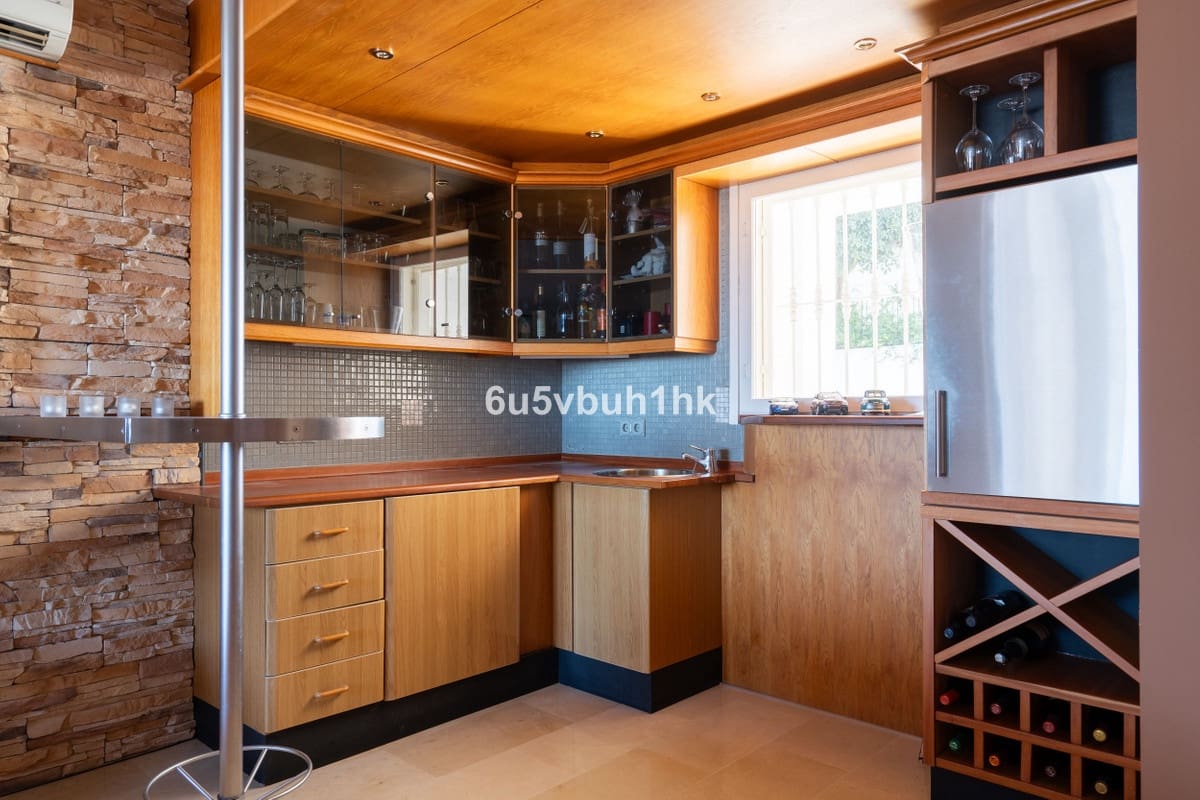 4 soveværelse Byhus til salg i Benalmadena med garage - € 680.000 (Ref: 9823332)