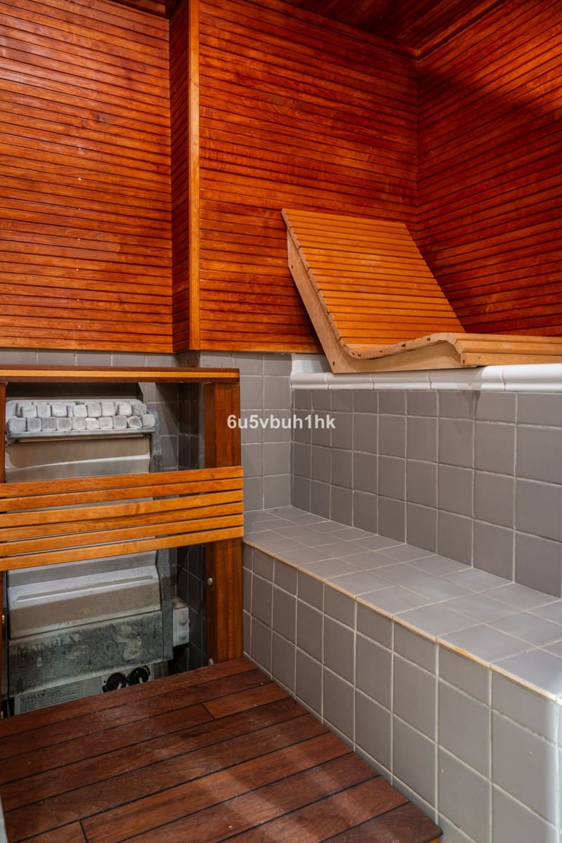4 soveværelse Byhus til salg i Benalmadena med garage - € 680.000 (Ref: 9823332)