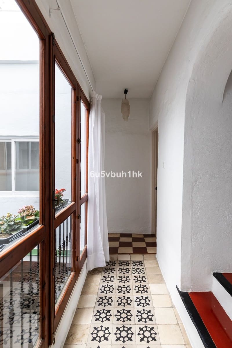 8 soveværelse Byhus til salg i Malaga by - € 1.749.000 (Ref: 9823333)